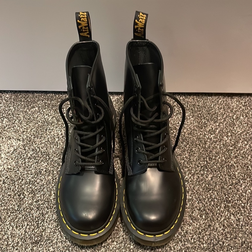 Dr Marten 1460 Boots *worn once / like new!*